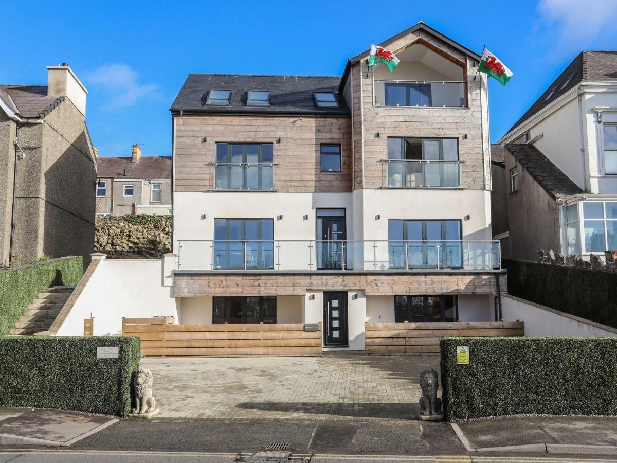 Bryn Min Manton Apartment 卡纳芬 外观 照片